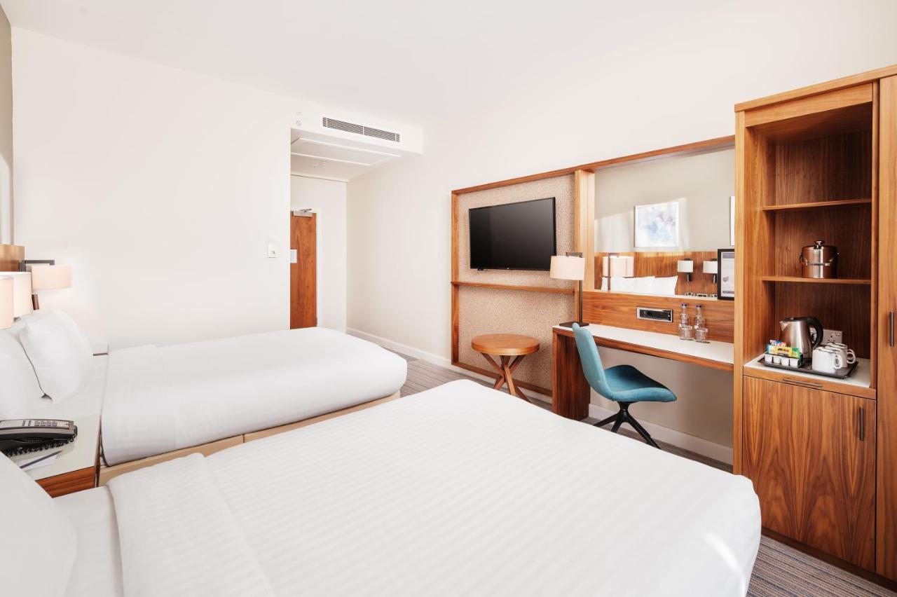 Courtyard By Marriott London Gatwick Airport Crawley (West Sussex) Exterior foto