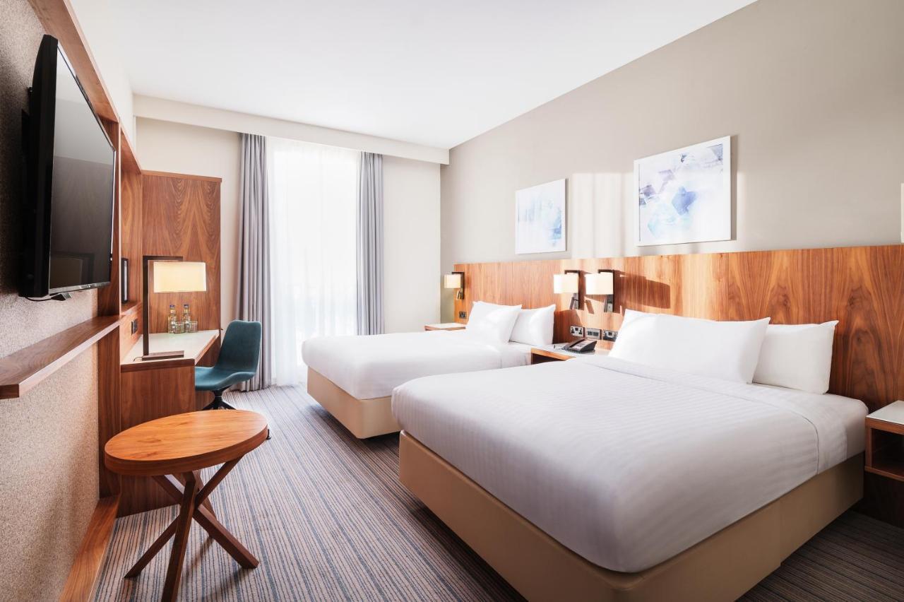 Courtyard By Marriott London Gatwick Airport Crawley (West Sussex) Exterior foto