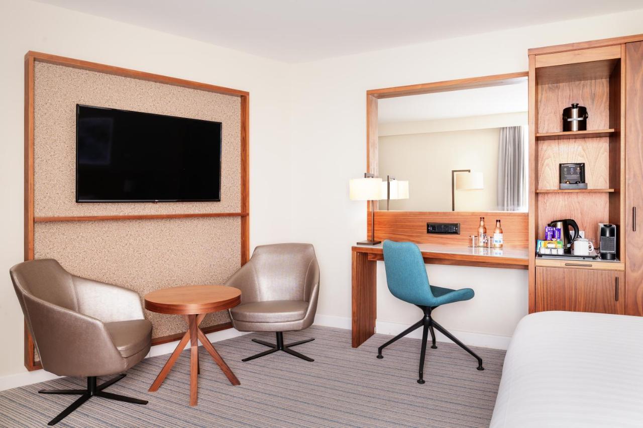 Courtyard By Marriott London Gatwick Airport Crawley (West Sussex) Exterior foto