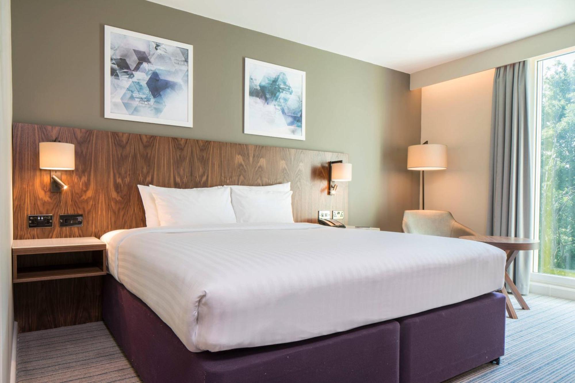 Courtyard By Marriott London Gatwick Airport Crawley (West Sussex) Exterior foto