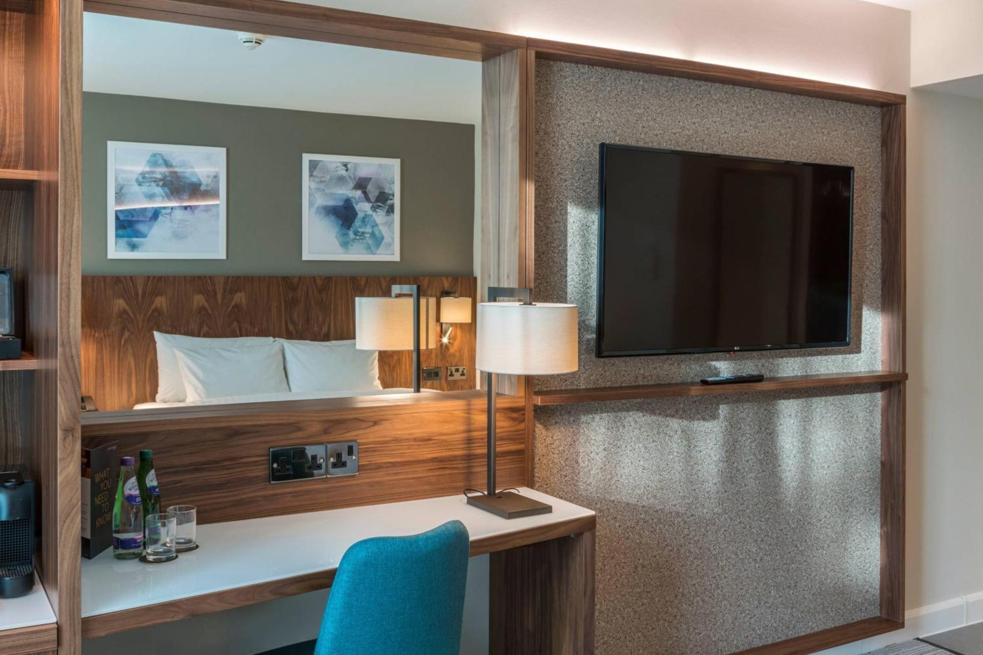 Courtyard By Marriott London Gatwick Airport Crawley (West Sussex) Exterior foto