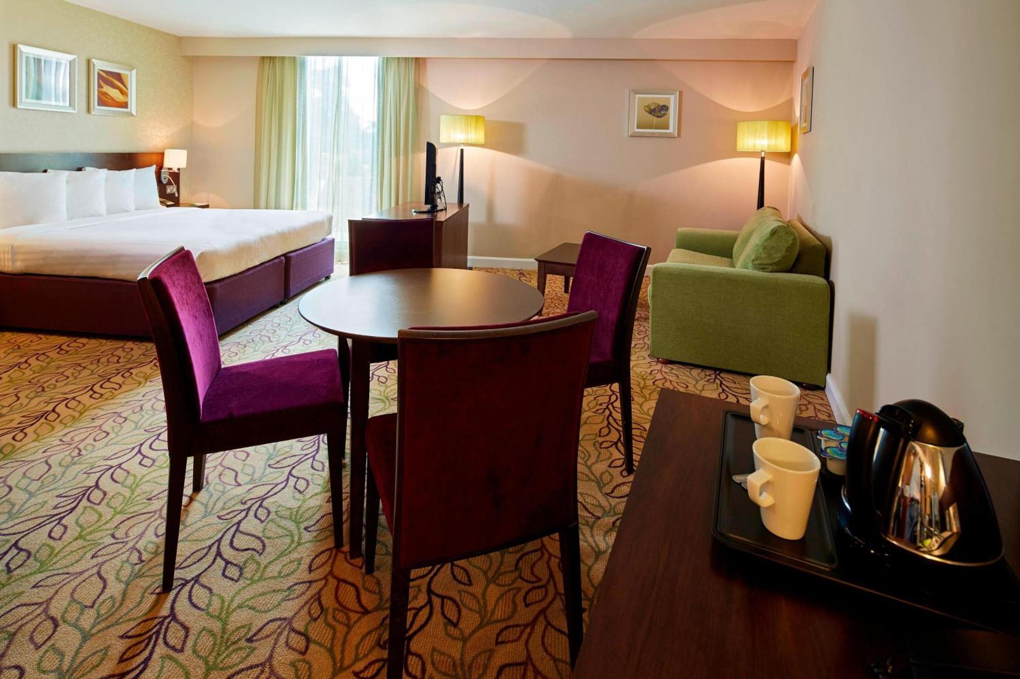 Courtyard By Marriott London Gatwick Airport Crawley (West Sussex) Exterior foto