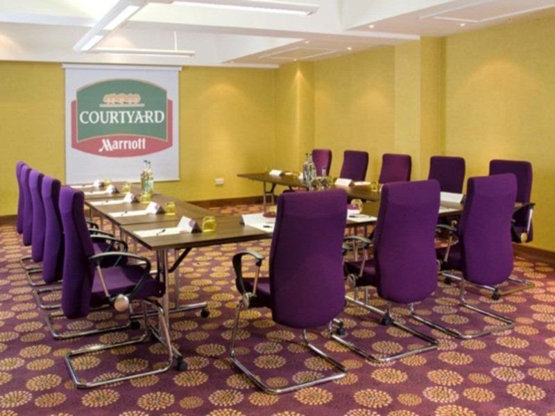 Courtyard By Marriott London Gatwick Airport Crawley (West Sussex) Exterior foto